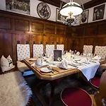 Familienresort Reslwirt Hotel