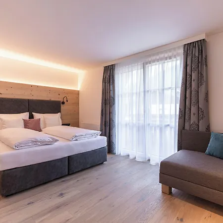 Resl Hotel 4*