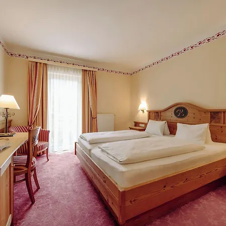 Resl Hotel