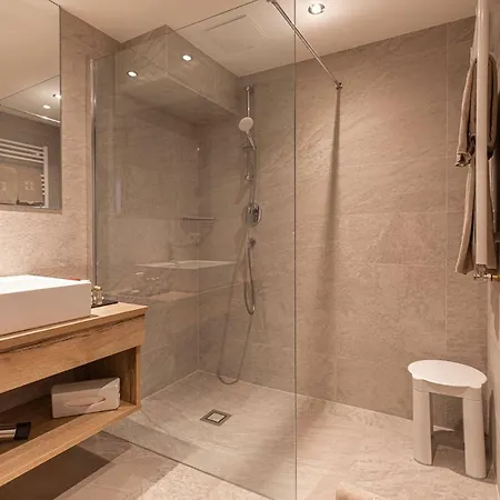 Resl Hotel